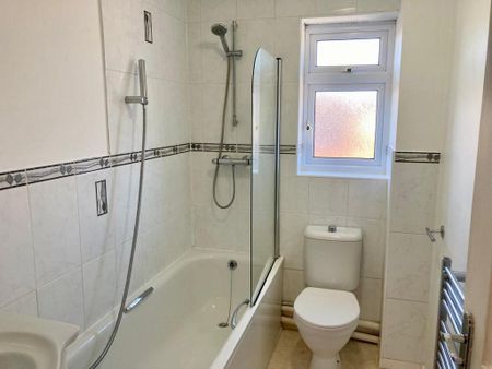 2 bedroom terraced house to rent - Photo 3