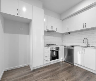 Modern Two-Story Townhouse in Prime Location - Photo 6