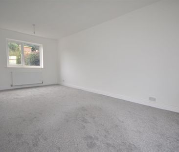 67 Hawfield Lane, Burton-On-Trent, DE15 0BX - Photo 2