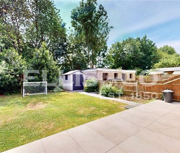 4 bedroom semi-detached house to rent - Photo 5