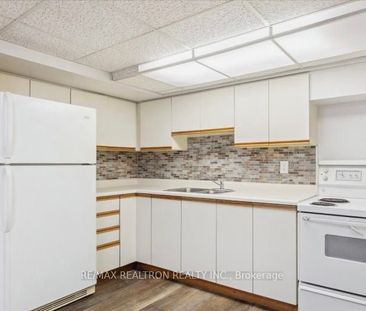 Detached Home For Lease | E8133102 - Photo 4