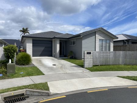 Modern Styling in Papamoa - Papamoa - Photo 5