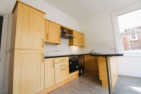 Boltro Road, Goldings Court, RH16 - Photo 4