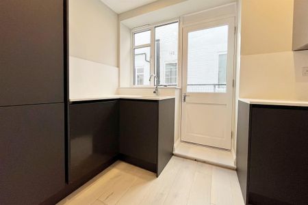 3 bedroom flat to rent - Photo 5