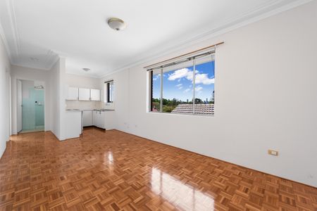 4/116 Moore Street, Leichhardt NSW 2040 - Apartment For Rent | Domain - Photo 3