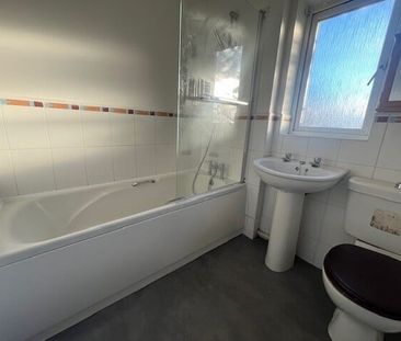 Bierley House Avenue - Photo 3