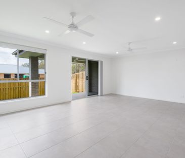 3 bedrooms, PLUS STUDY - the living space in this property is compa... - Photo 6