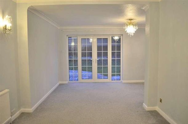 Litchfield Avenue, Morden, SM4 - Photo 1