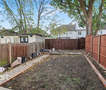 3 bedroom terraced house to rent - Photo 6