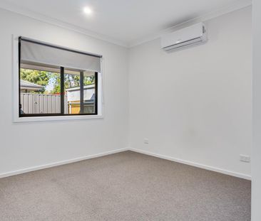 Modern, Stylish & Sleek Living in Prime North Albury Location - Photo 2