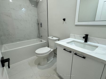 Townhouse For Lease | C8131046 - Photo 4