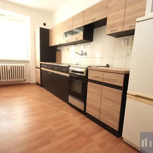 Pronájem bytu 2+1 na ul. Budovatelská, Ostrava - Poruba - Photo 1