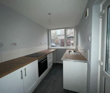 2 bedroom terraced house to rent - Photo 6