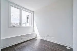 Condo Townhouse For Lease | C8459986 - Photo 2