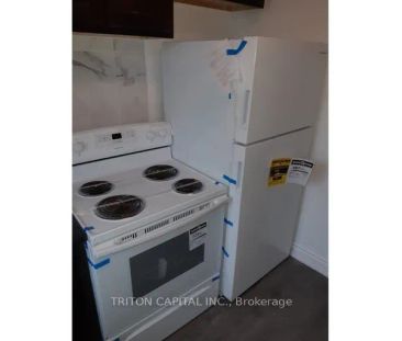 7 Osler Court #204 - Photo 3