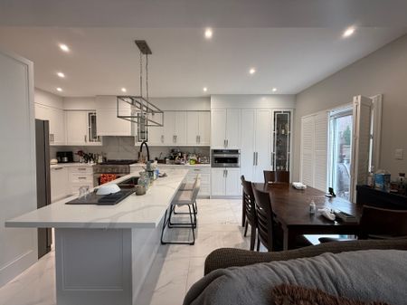 For Lease - 89 Old Colony Road Unit# main floor, Richmond Hill, Ontario - Photo 2