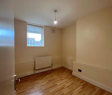 2 Bed Flat, Regal Row, SE15 - Photo 5