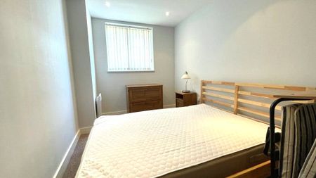 2 bedroom Flat in Projection West, Reading - Photo 2