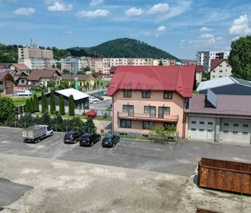 Vilă de închiriat în Zărnești – 9 camere, ideală ... - Fotografie 2