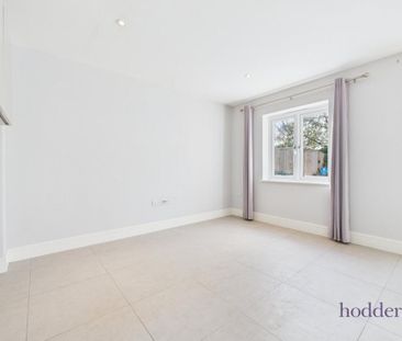 5 bedroom detached house to rent - Photo 1