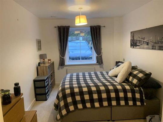 Dunton Green, Sevenoaks, TN14 - Photo 1