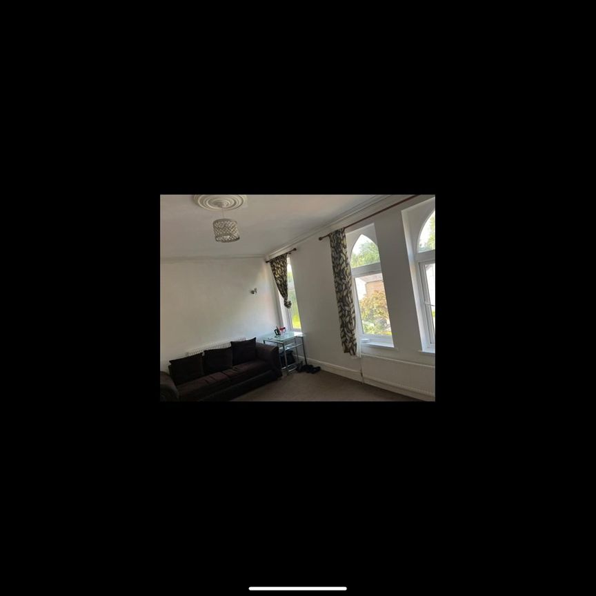 3 Bed Semi-Detached House, Station Road, B27 - Photo 1