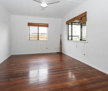 Don't miss out on this! Rare 5-bedroom home - Photo 3