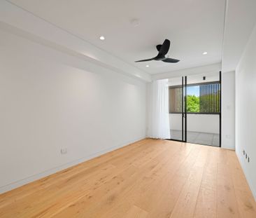 Brand New One Double Bedroom Apartment with Sunny Terrace and Parking - Photo 2