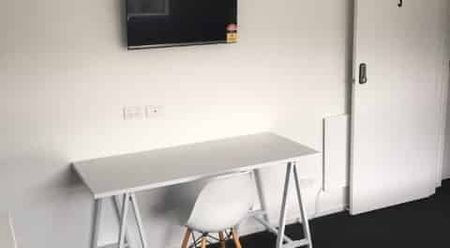 Fully Furnished Studio Room - Close to Waikato University - Photo 2