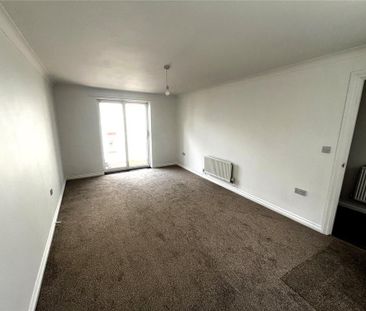4 bedroom detached house to rent - Photo 2