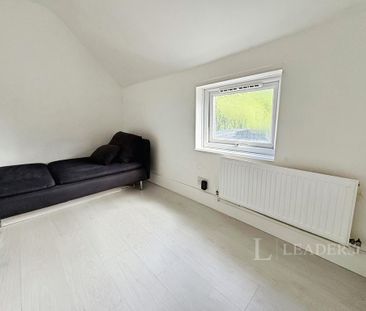 2 bedroom cottage to rent - Photo 2
