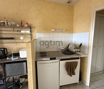 Location Appartement 1 pièce 31m² MONTAIGU VENDEE 85600 - Photo 2