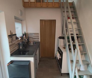Pronájem bytu 1+kk 23 m2 - Fotografie 4