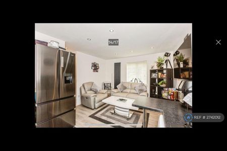 1 bedroom flat to rent - Photo 4