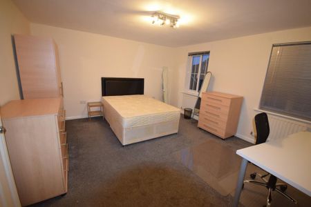 5 bedroom house to rent - Photo 2