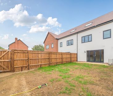 4 bedroom link detached house to rent - Photo 6