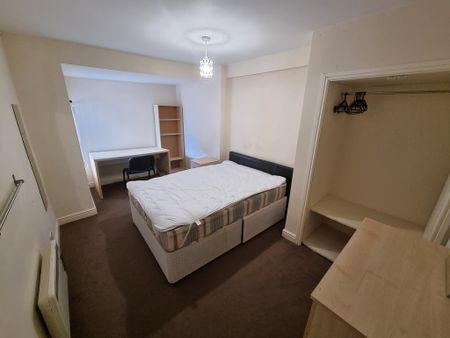 3 Bed Student Accommodation - Photo 5