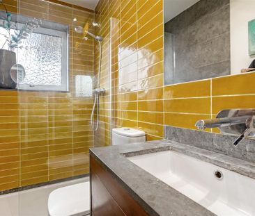 4 bedroom detached house to rent - Photo 4