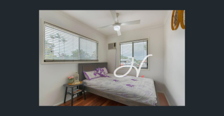 Spacious Family Home with Versatile Downstairs Living – Quiet & Convenient Location - Photo 5