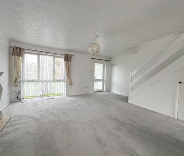 Semi Detached House - Photo 3