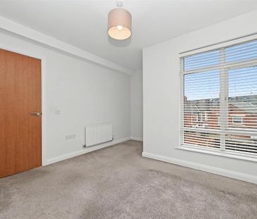 Apt 12, 39A Dundela Crescent, Belfast, BT4 3BN - Photo 1