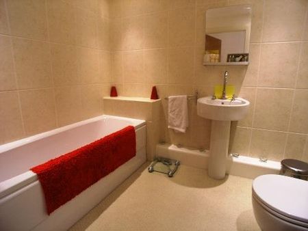 2 bedroom flat to rent - Photo 3