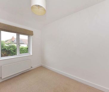 2 bedroom semi-detached house to rent - Photo 6