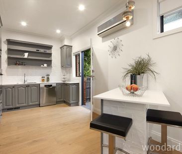 Stunning Corner Villa - Photo 6