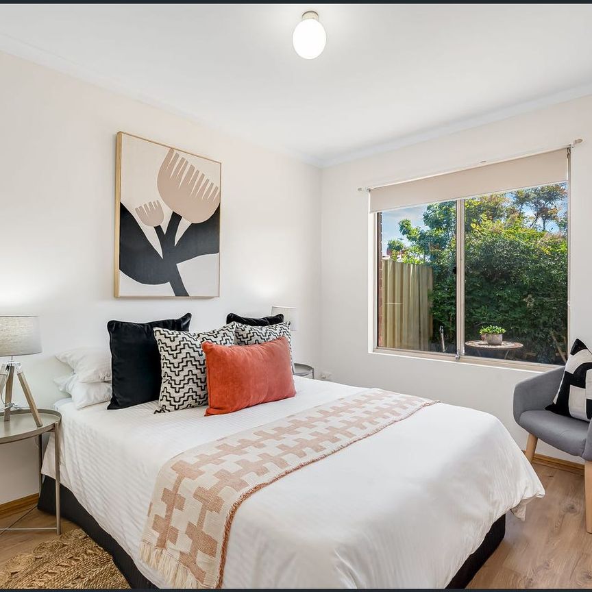 Modern Comfort Meets Urban Convenience in a Quiet Setting - Photo 1