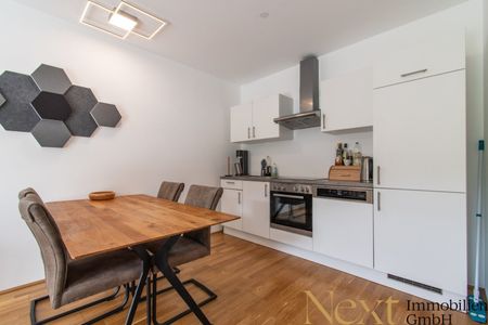 Großzügige 2-Zimmer-Wohnung mit heller Terrasse in Lichtenberg zu vermieten! - Photo 3