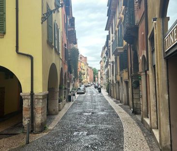 Two-rooms Apartment IN THE HEART OF VERONA, CHARM AND COMFORT FOR R... - Photo 2