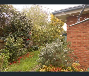 10 The Ridge, Knoxfield, Vic 3180 - Photo 2