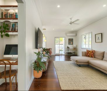 Renovated Two Bedroom Enoggera Cottage With Study Nook And Designer... - Photo 2
