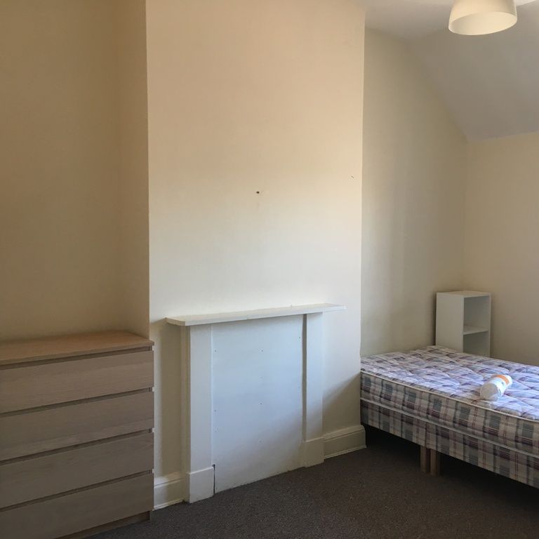 2 Bed Student Accommodation - Photo 1